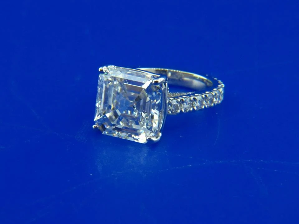 Custom Engagement Ring Design
