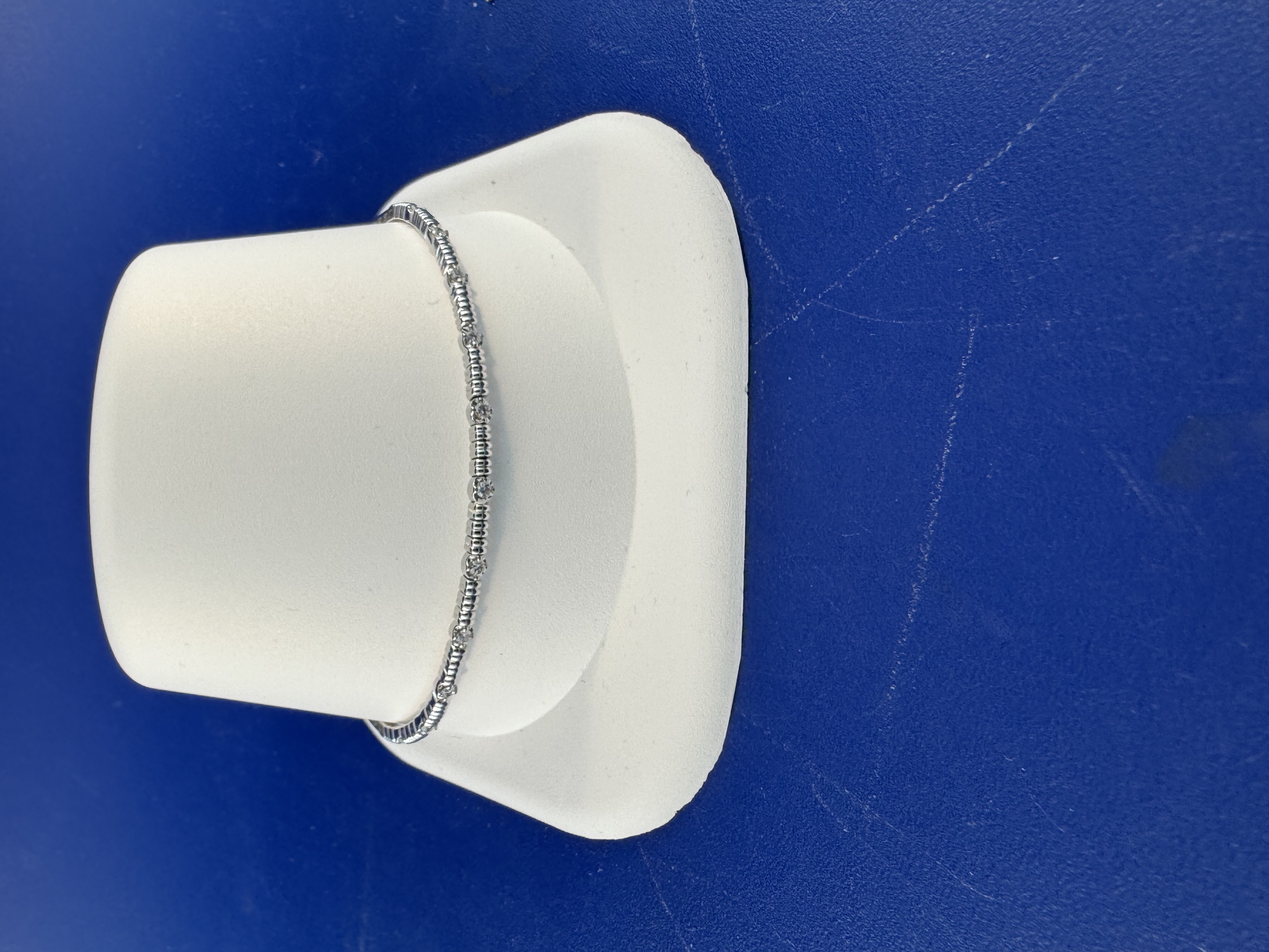 14 kt white gold natural diamond bracelet