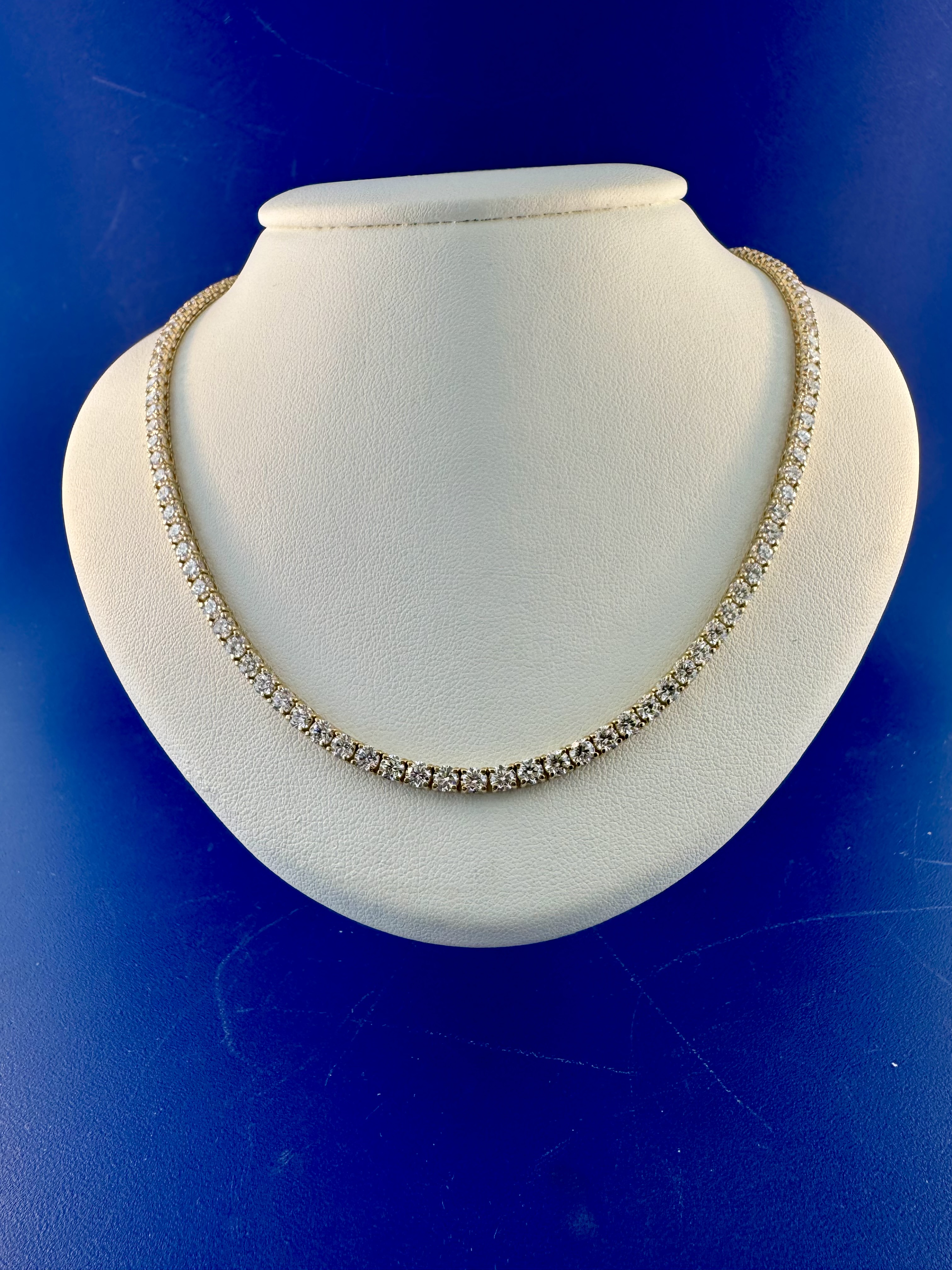 14 kt yellow gold lab grown diamond necklace