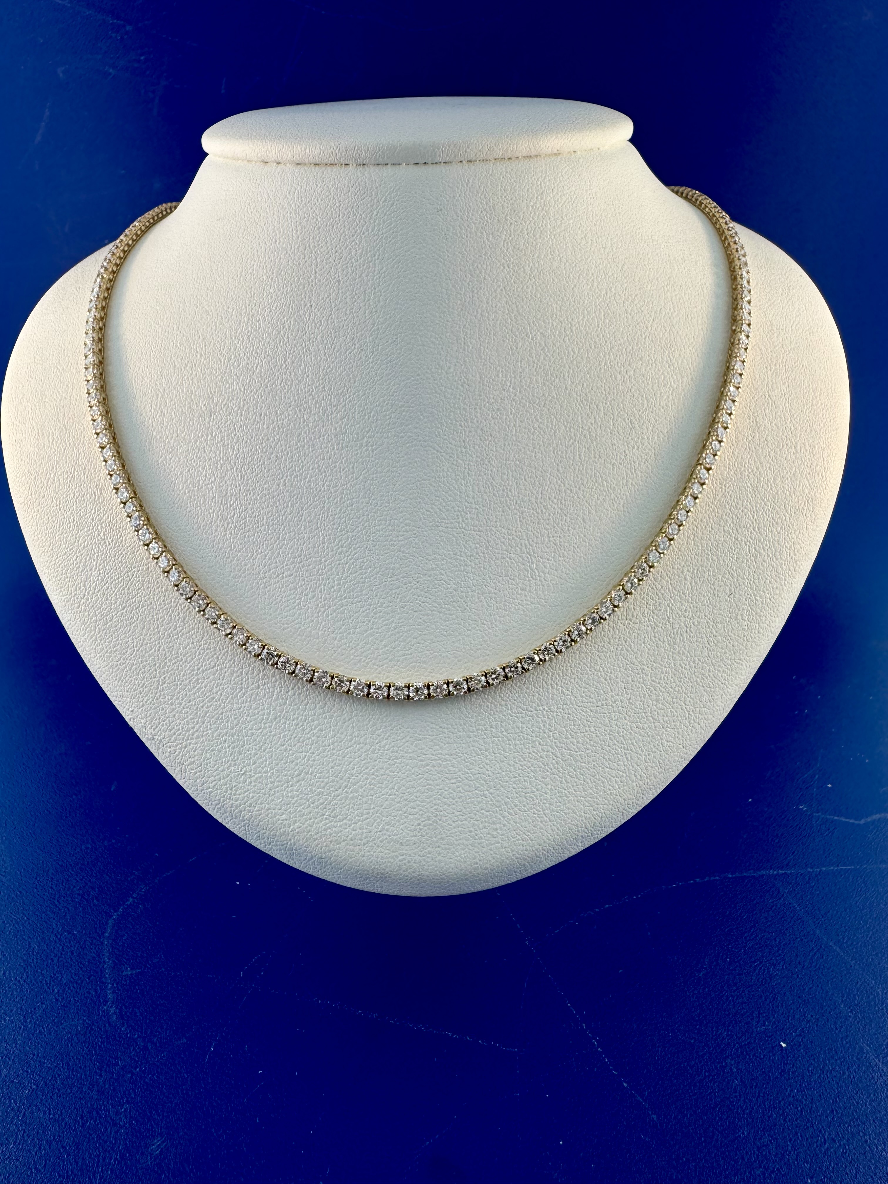 14 kt ye;;o gold lab grown diamond necklace