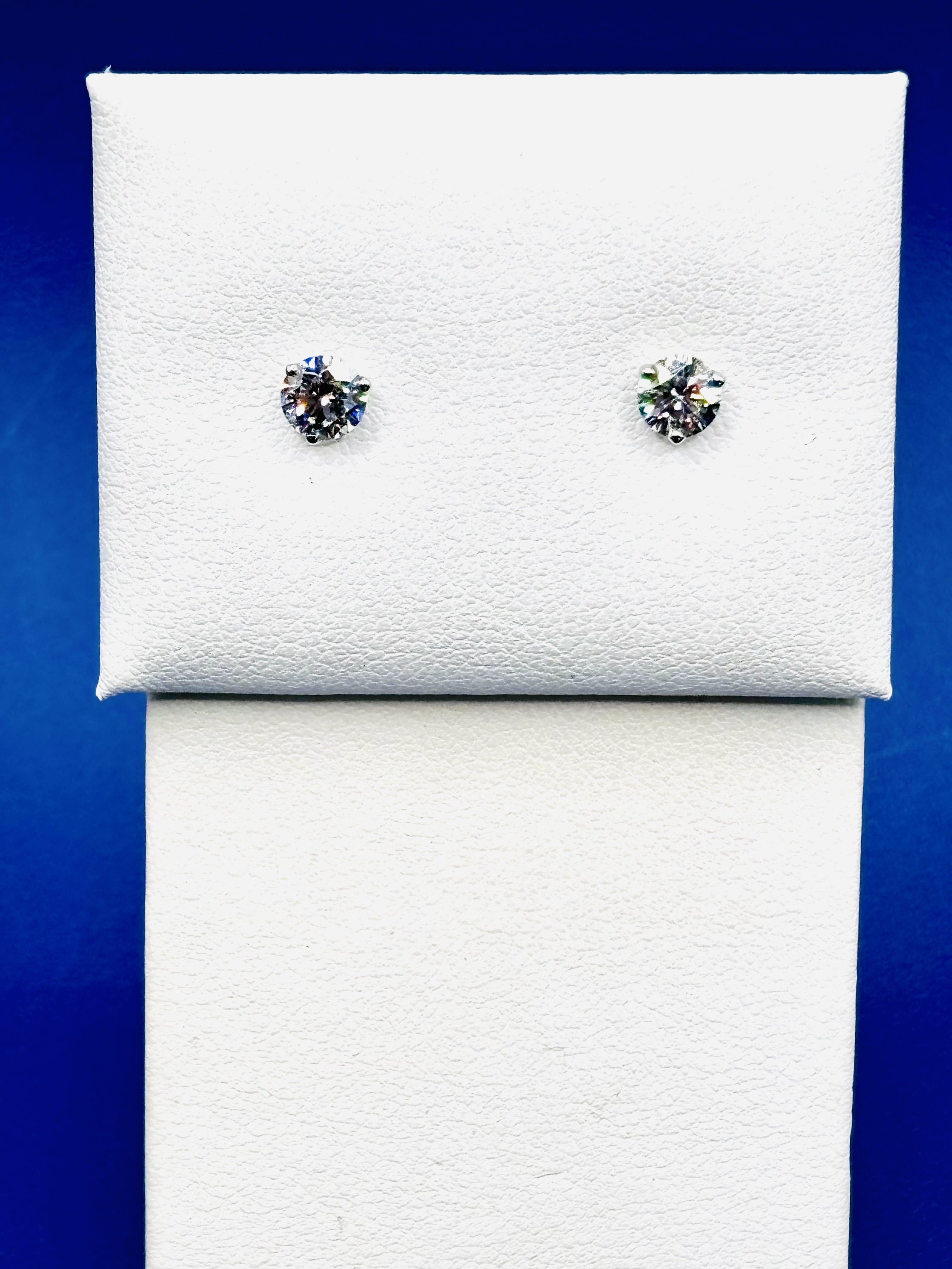 .56ctw Diamond Studs